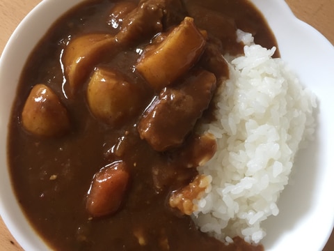 隠し味がポイント！とろっとろお肉のカレーライス